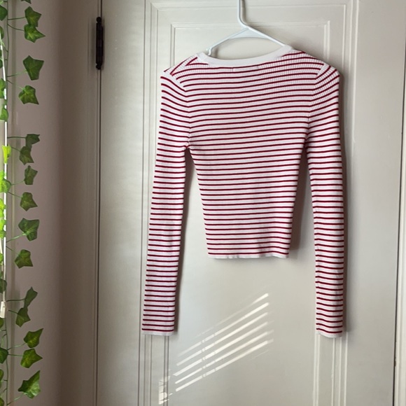 Forever 21 long sleeve - Picture 2 of 3